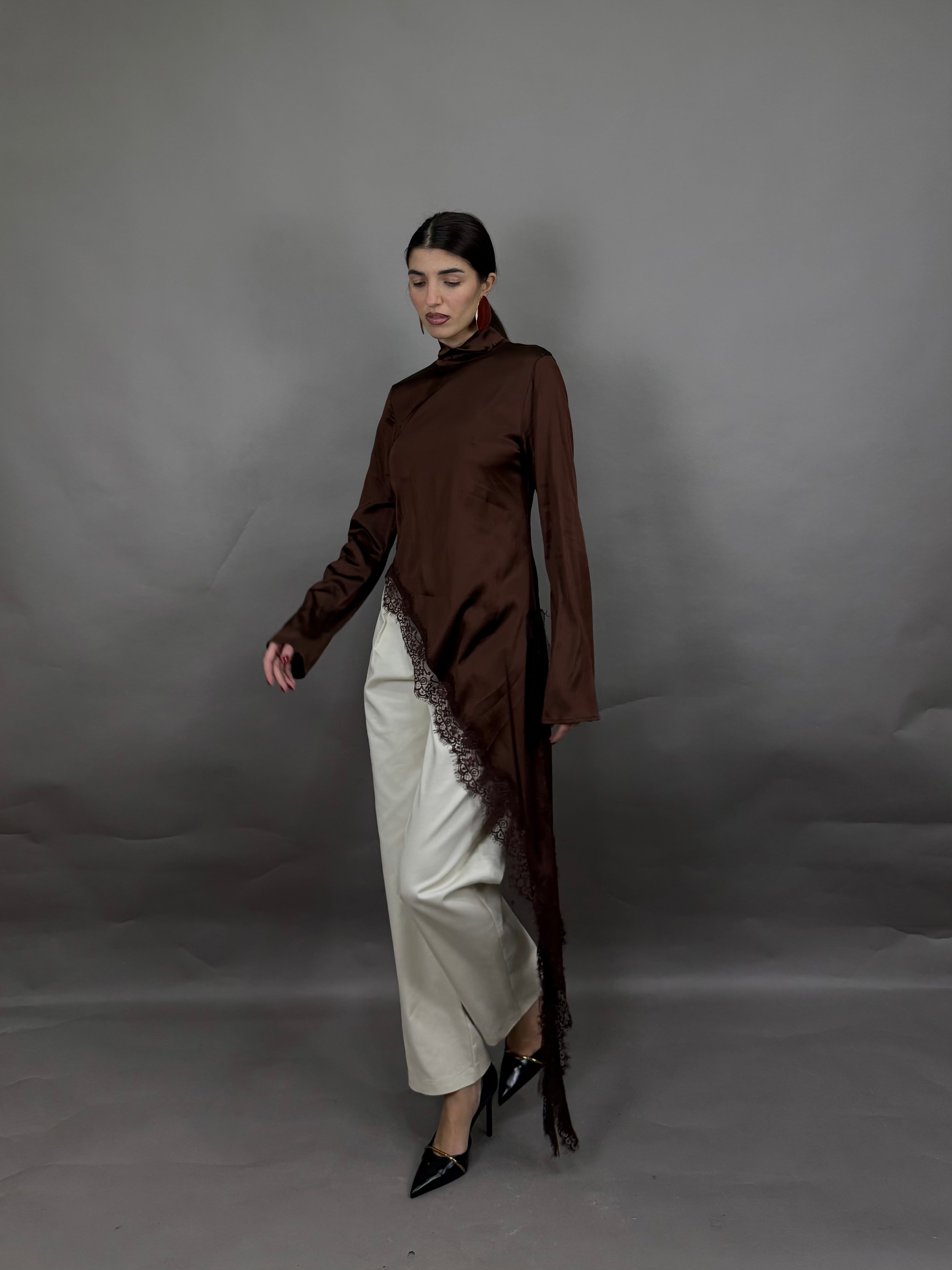 Blusa lingerie marrone