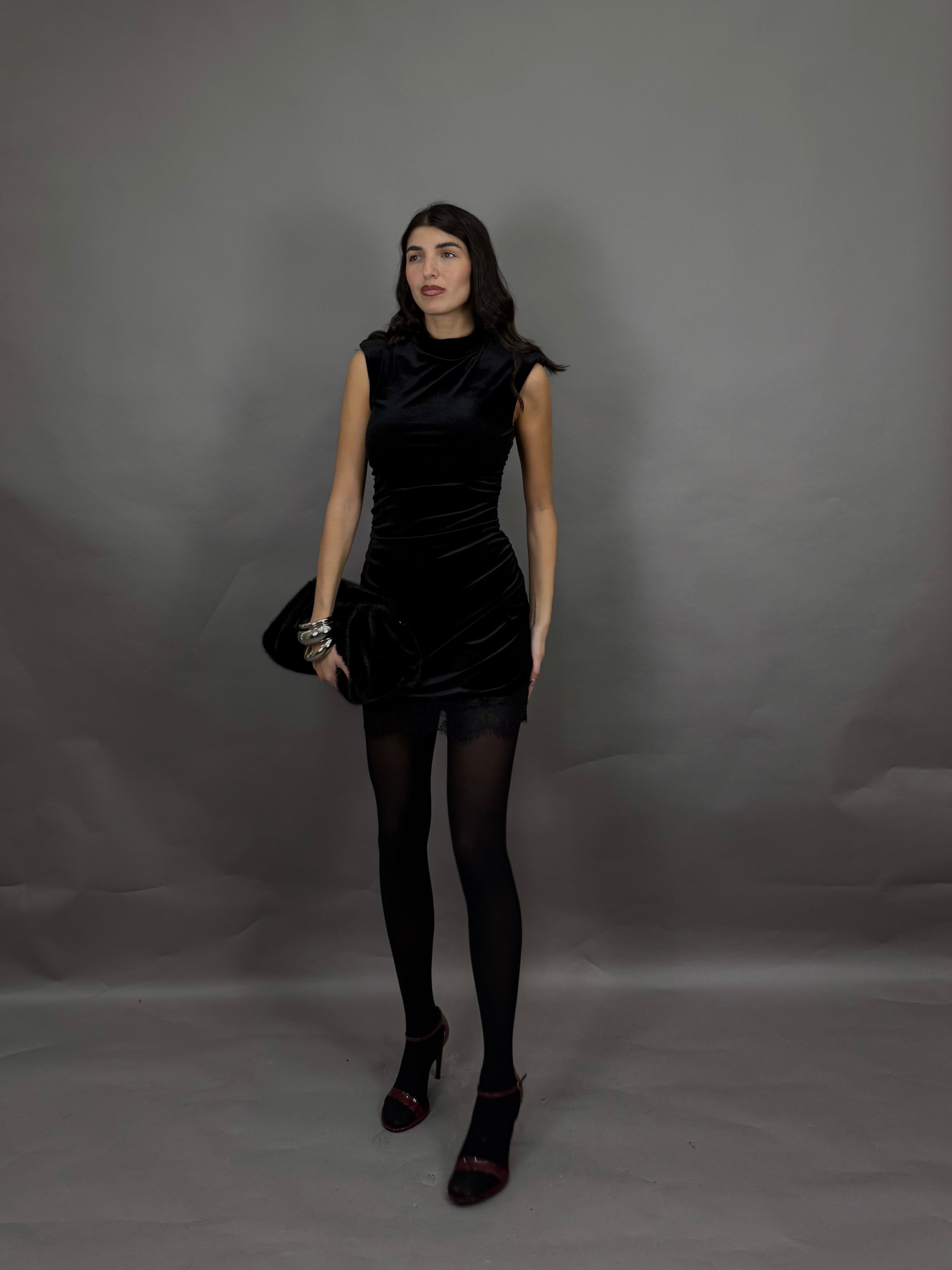 Dress in velluto nero