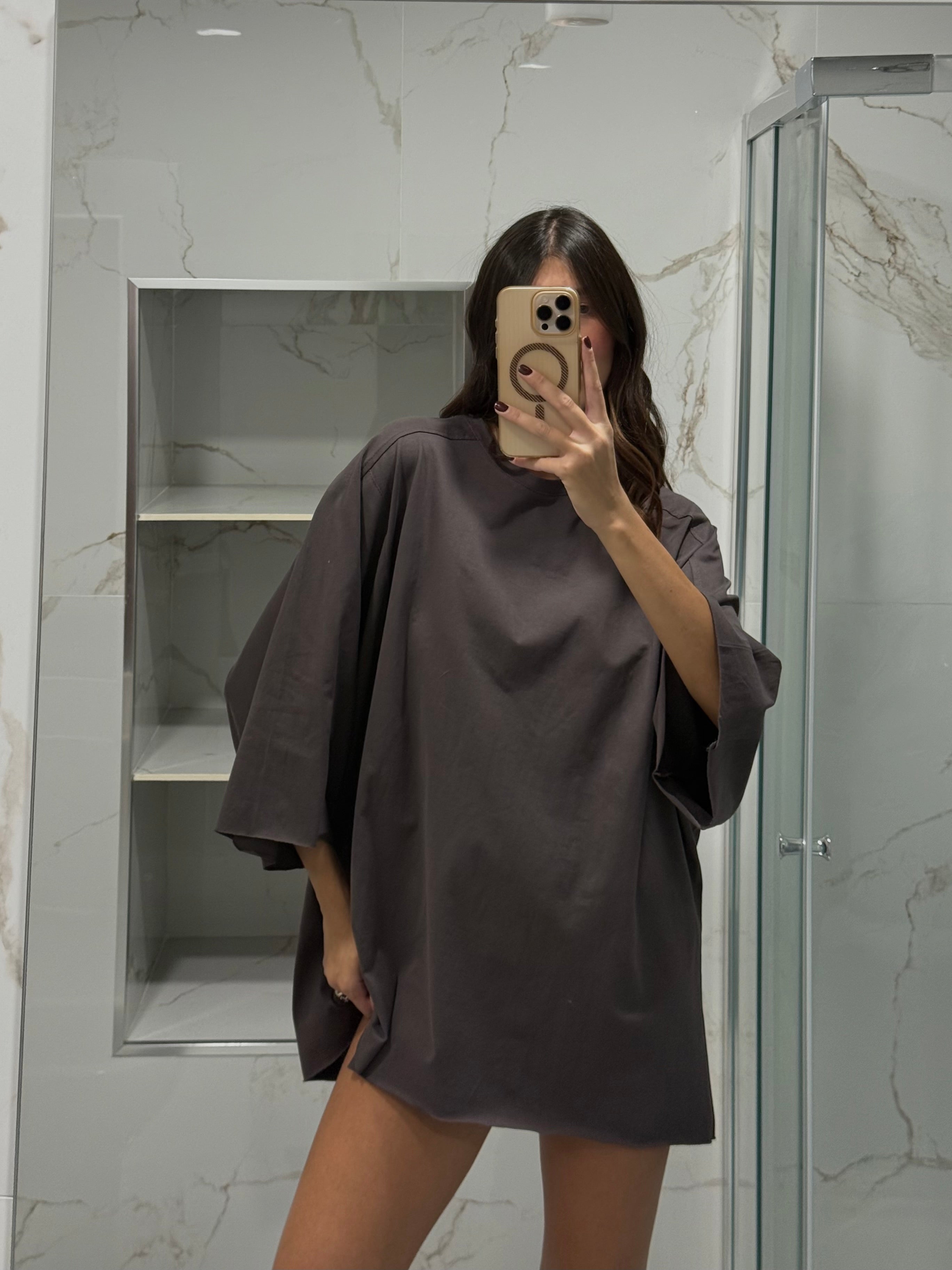 T-shirt oversize marrone