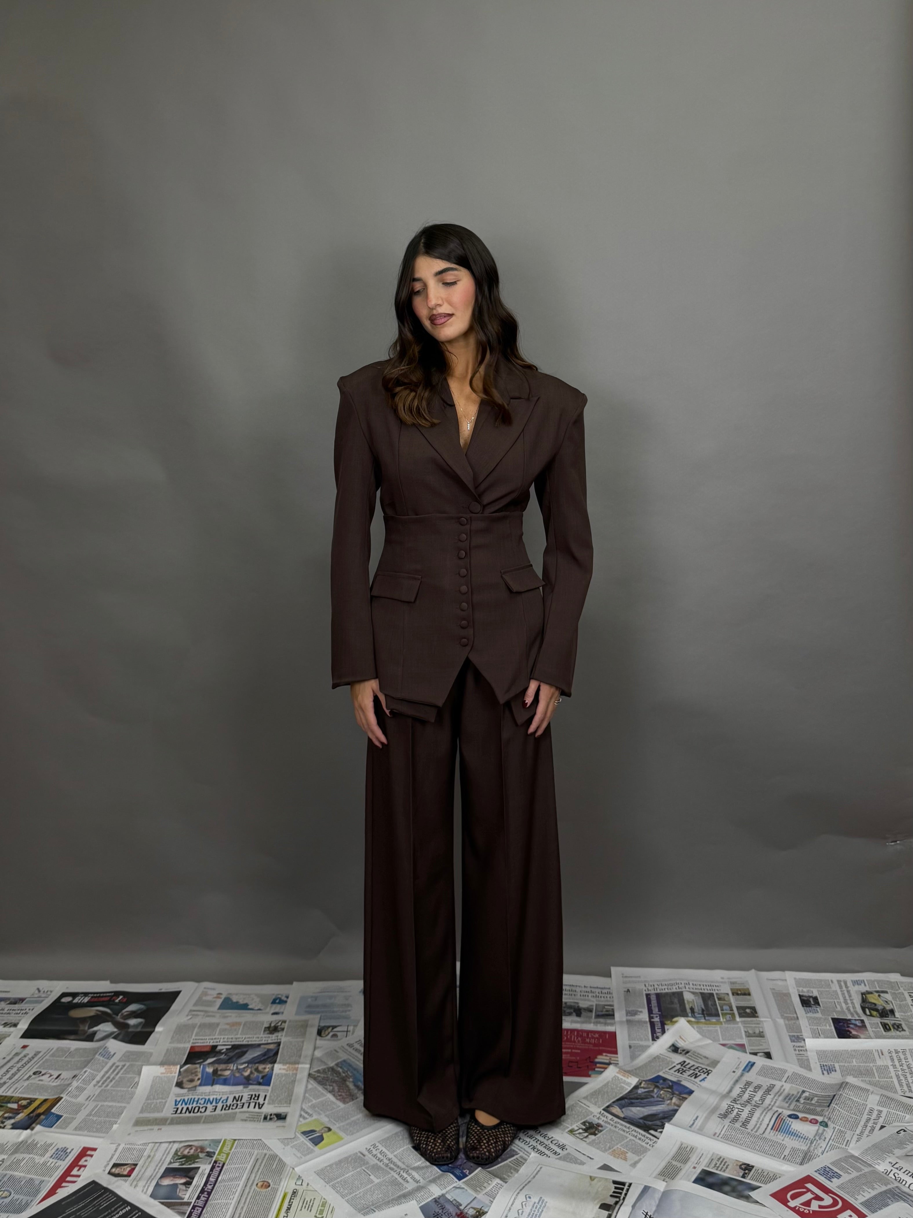 Tailleur tre pezzi marrone