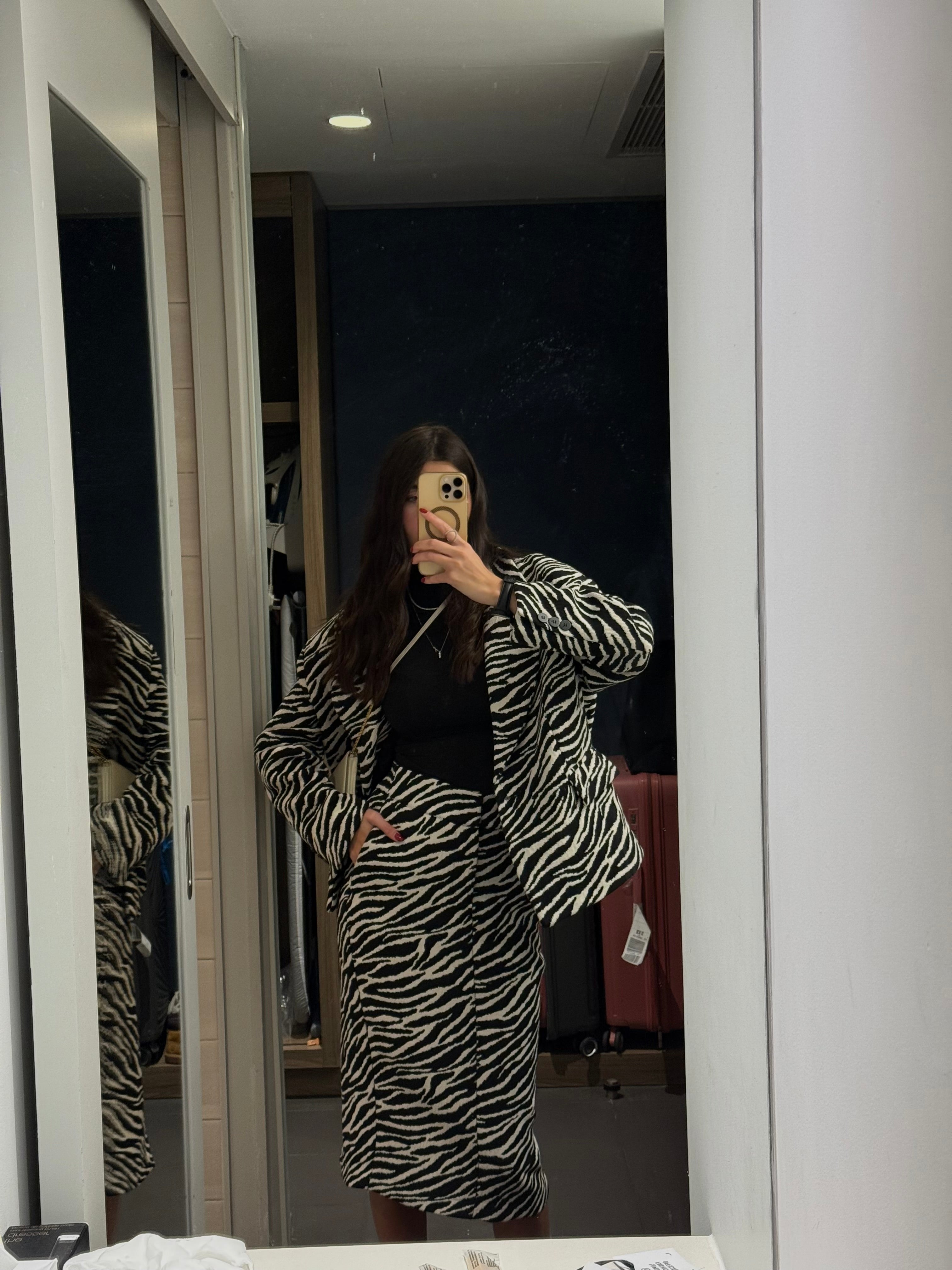 Gonna midi lumina nera