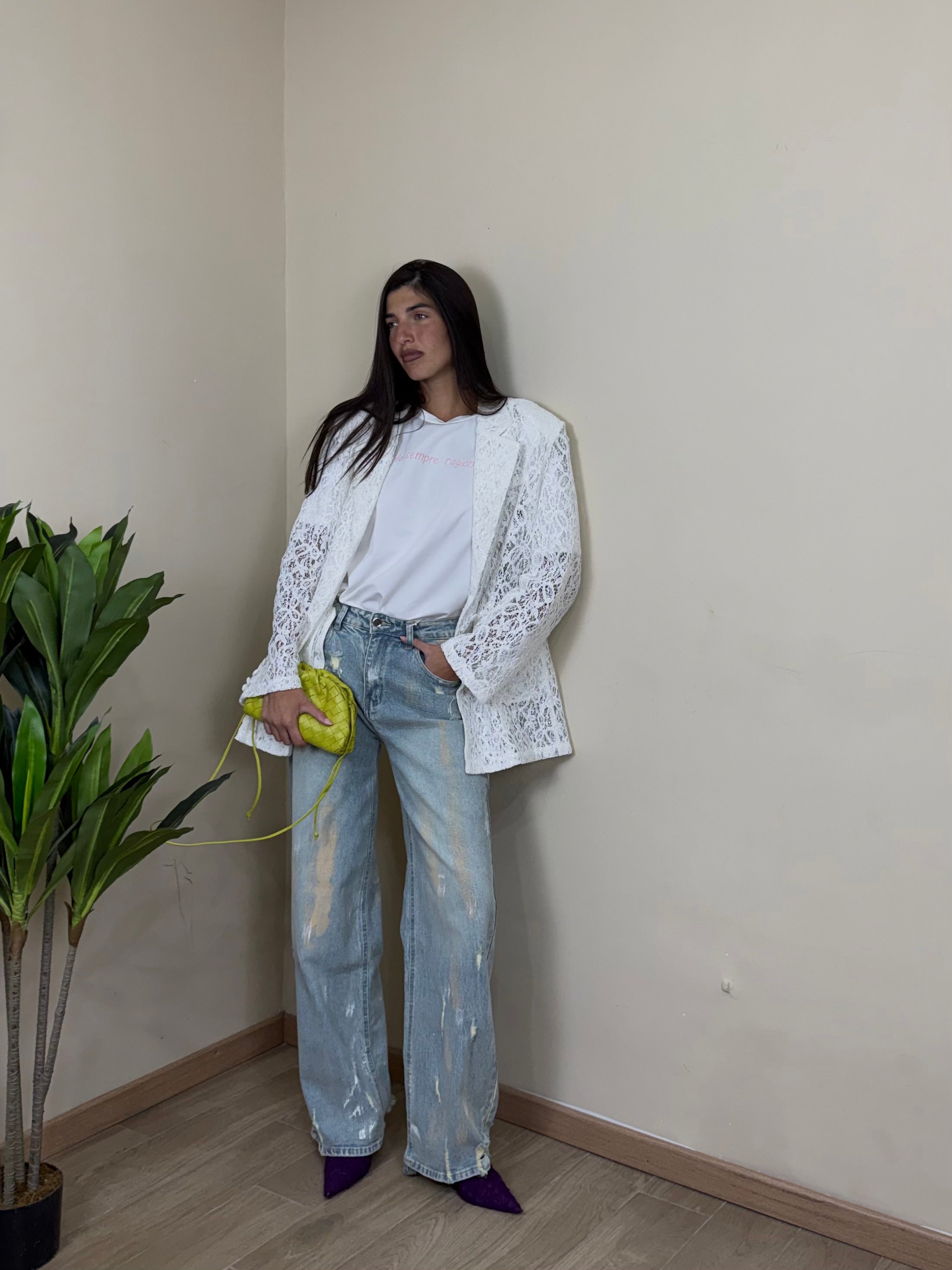 Jeans strappi sul fondo