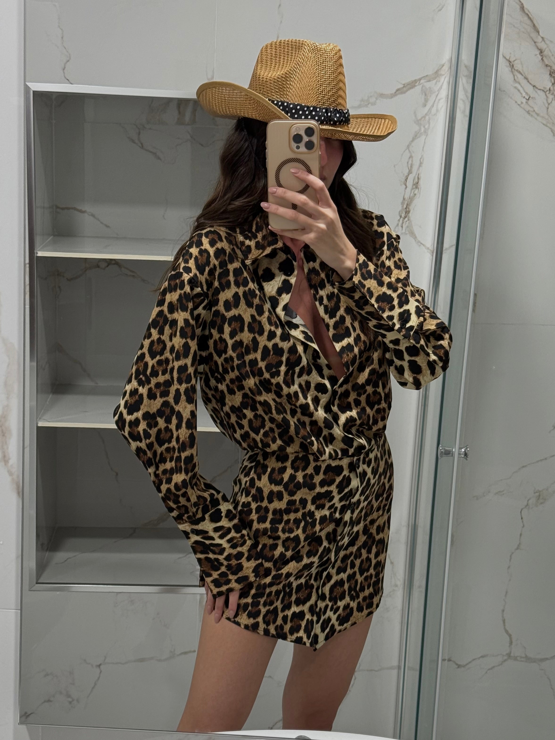 Dress/camicia “decisa”