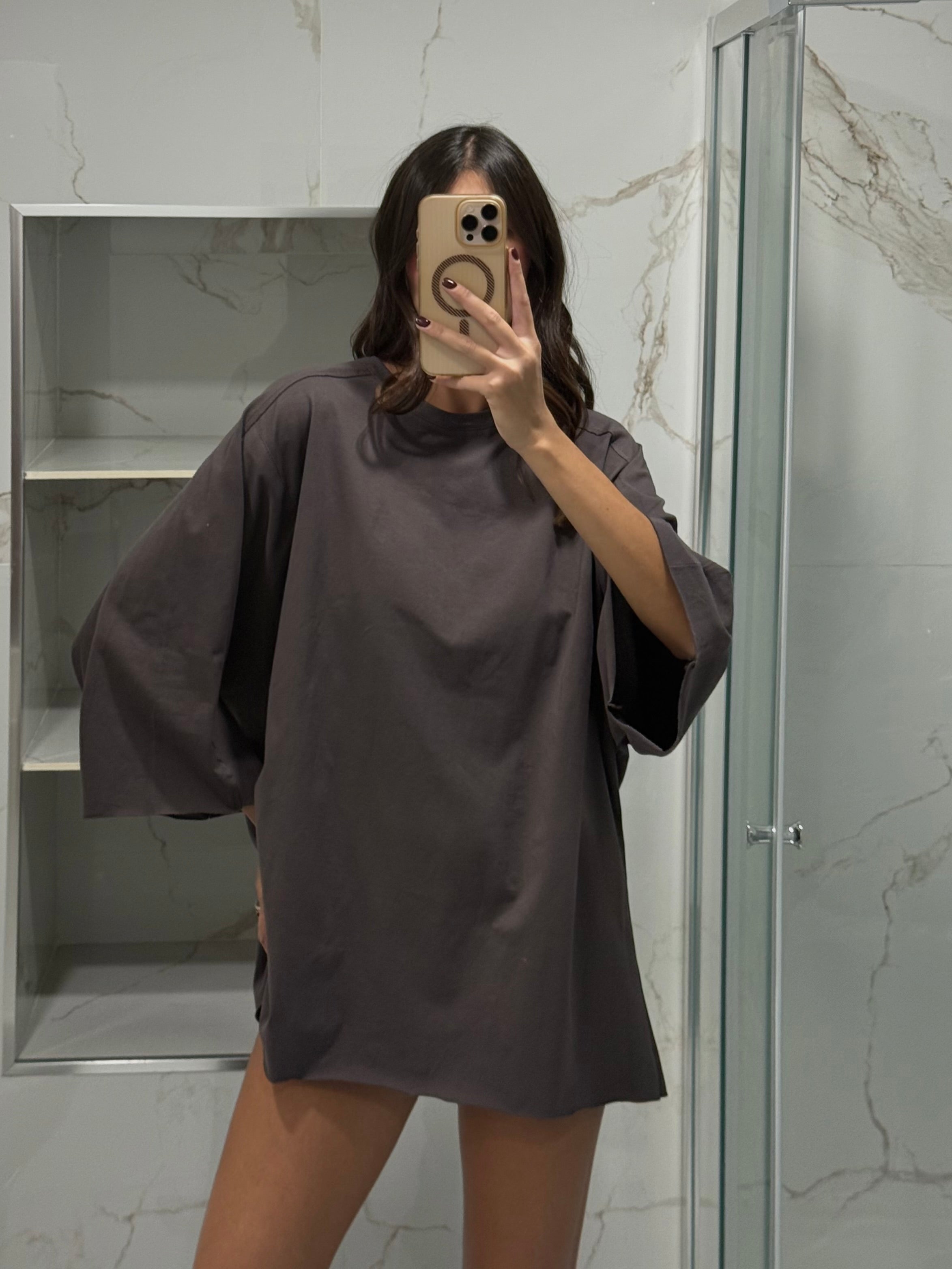 T-shirt oversize marrone