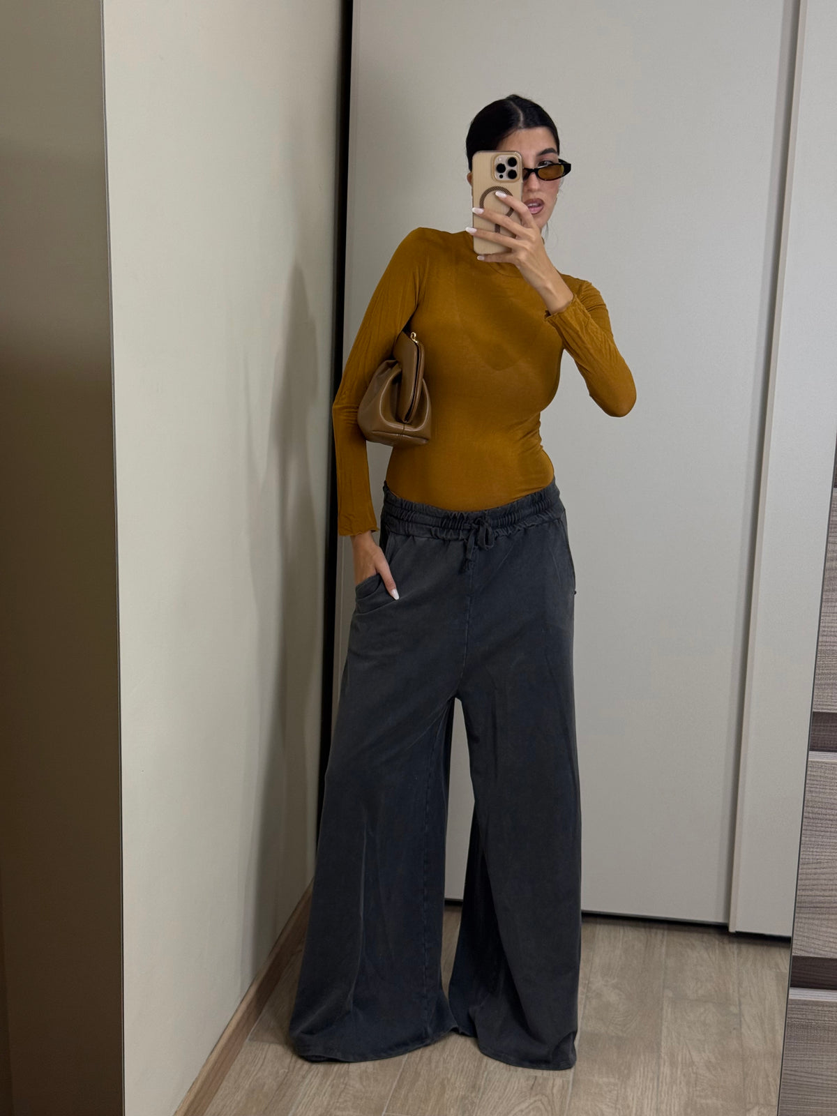 Pantalone tuta palazzo