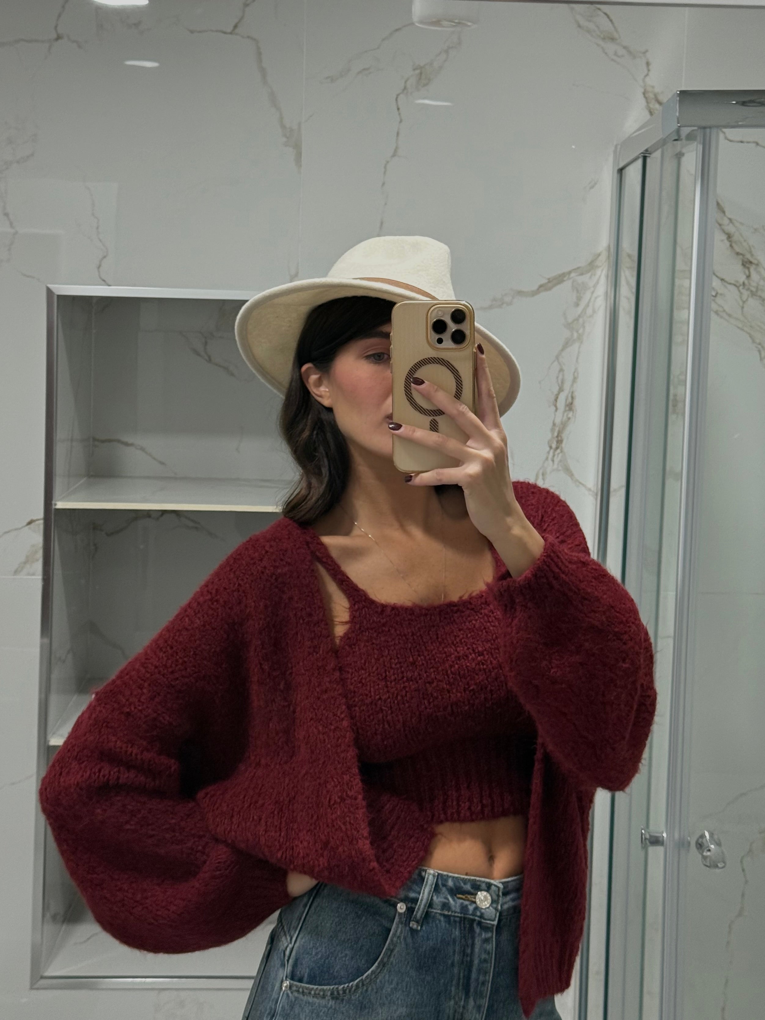 Cardigan + top bordeaux